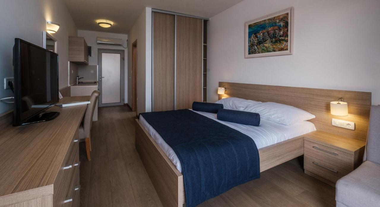 Poseidon The 4*